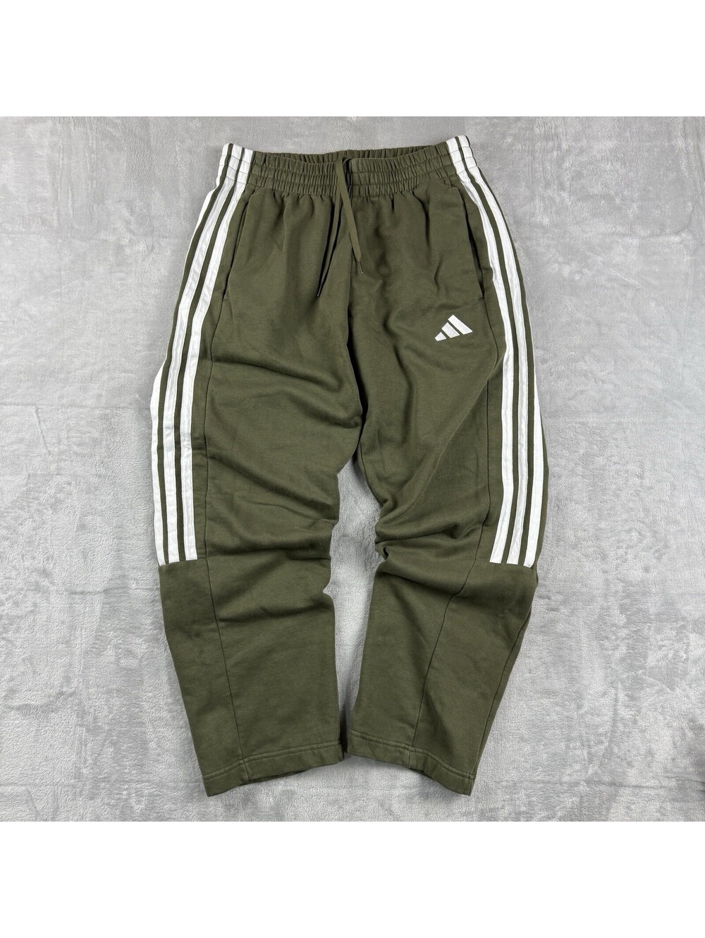 Adidas Olive Green 3 Stripe Fleece Jogger Sweatpants Men’s Medium Athletic Relax